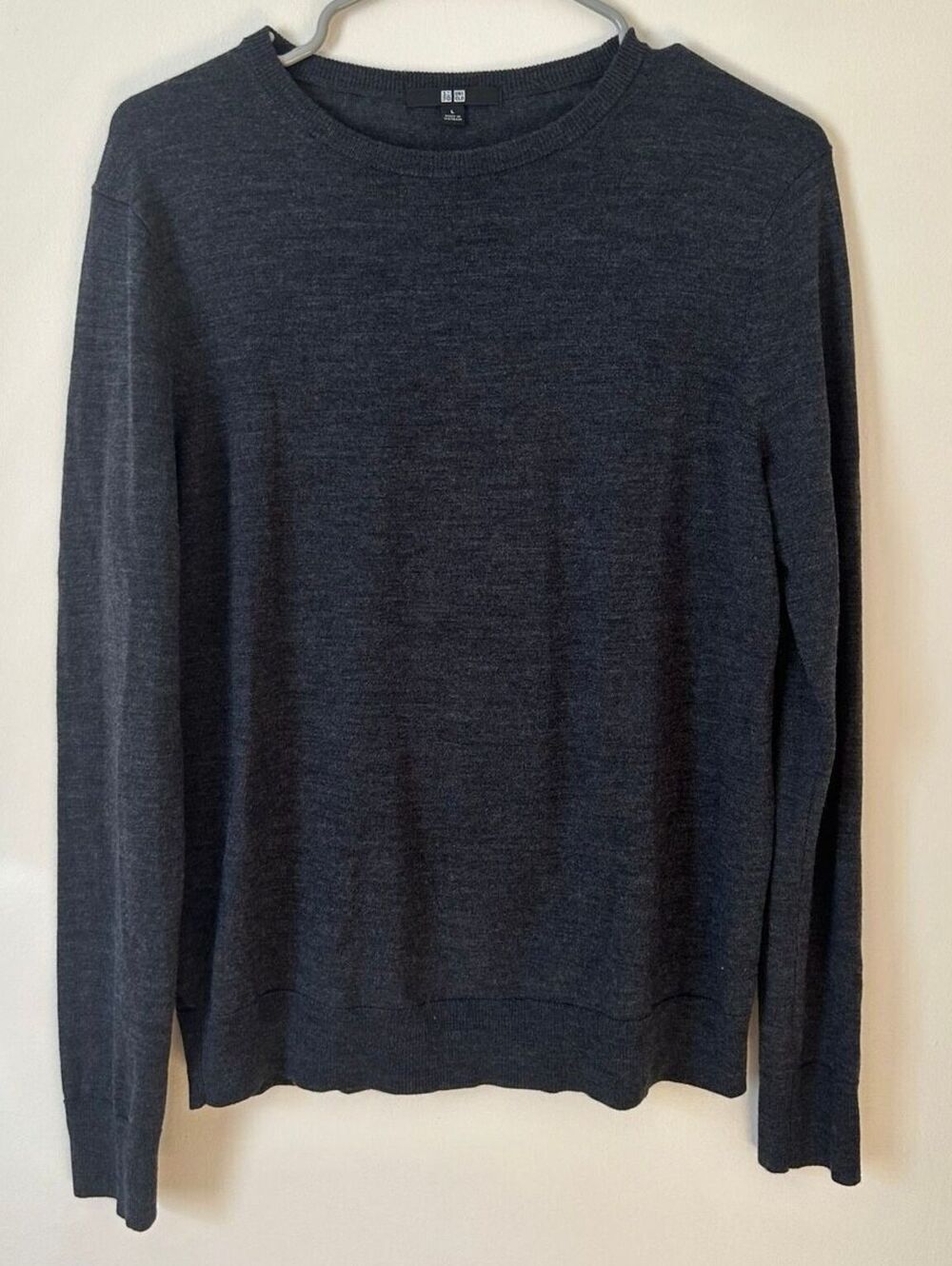 Uniqlo 100% Wool Long Sleeve Base Layer Sweater Charcoal Gray L